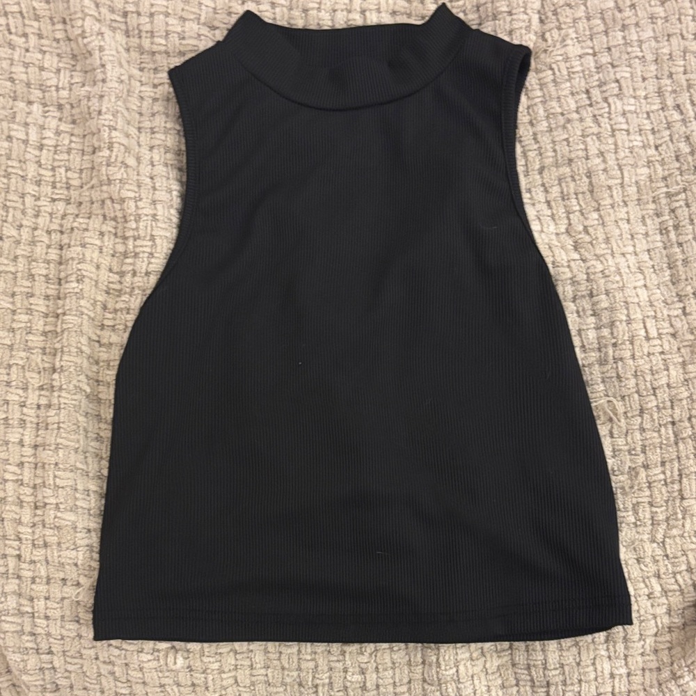 SHEIN Black Ribbed Tank/crop Top